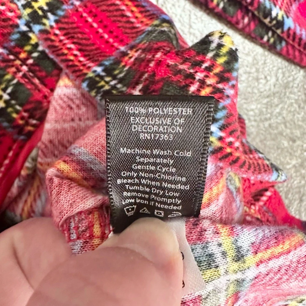 Kenzie size medium Plaid Red button down extremely soft pajama shirt with pocket - Picture 6 of 6